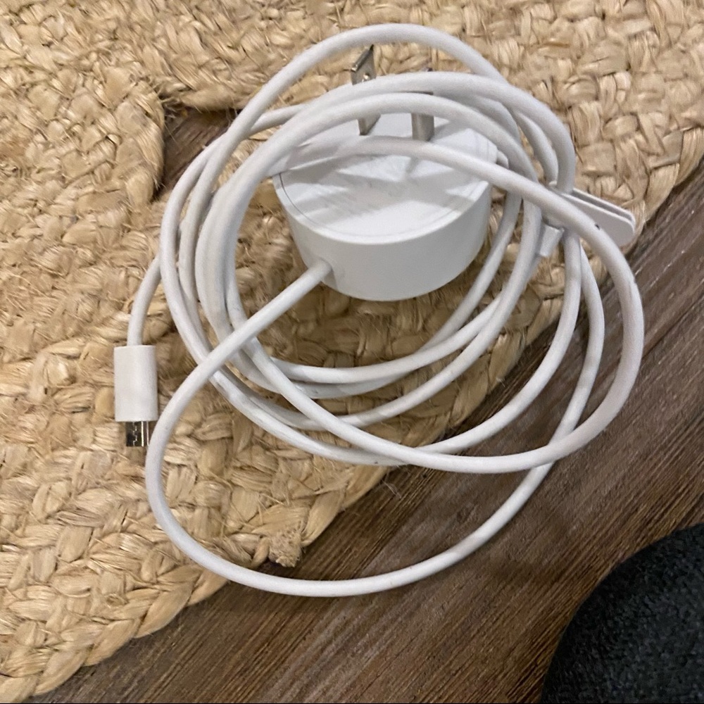 Google Home - Picture 3 of 5